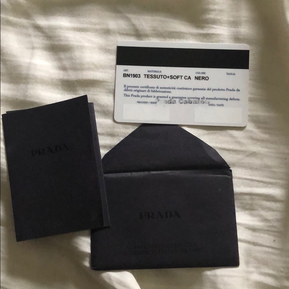 Sold LIKE NEW 🤩PRADA Tessuto nylon gold hardware - Picture 8 of 8